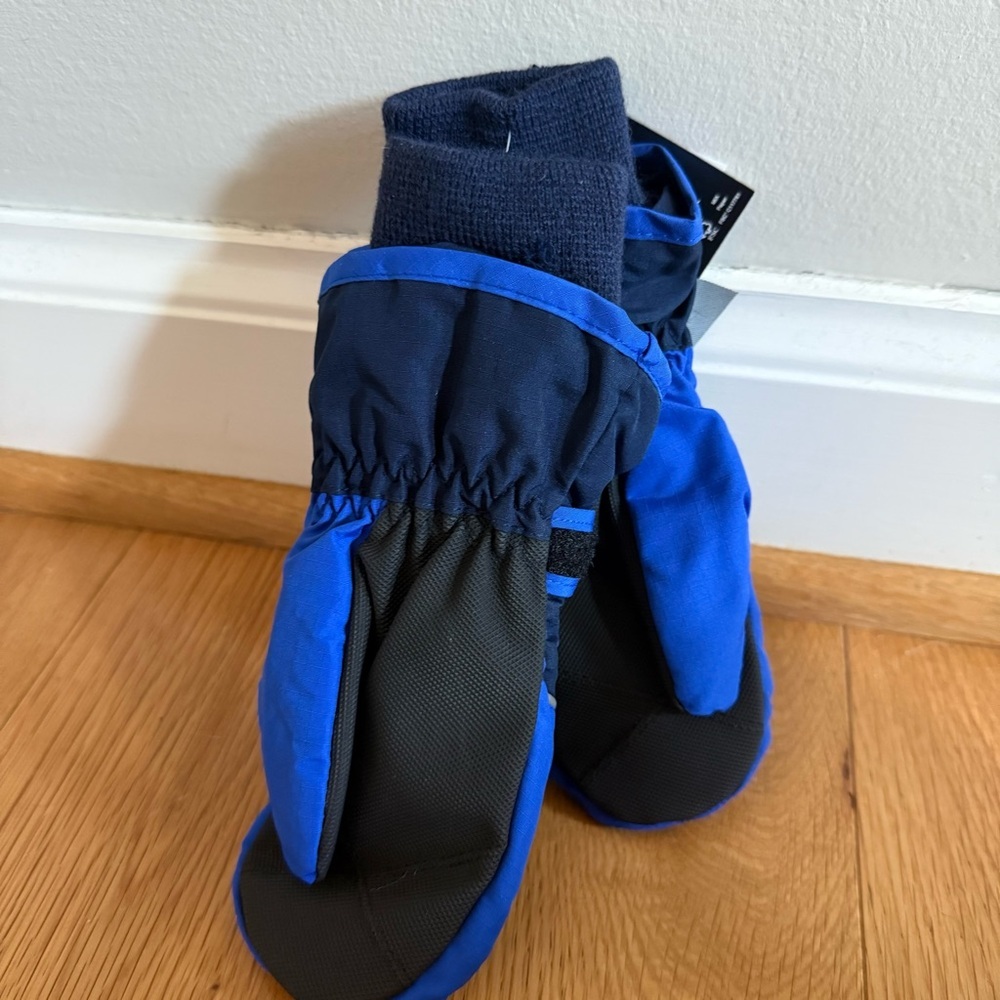 Cozy Blue and Black Kids Mittens - Picture 3 of 6